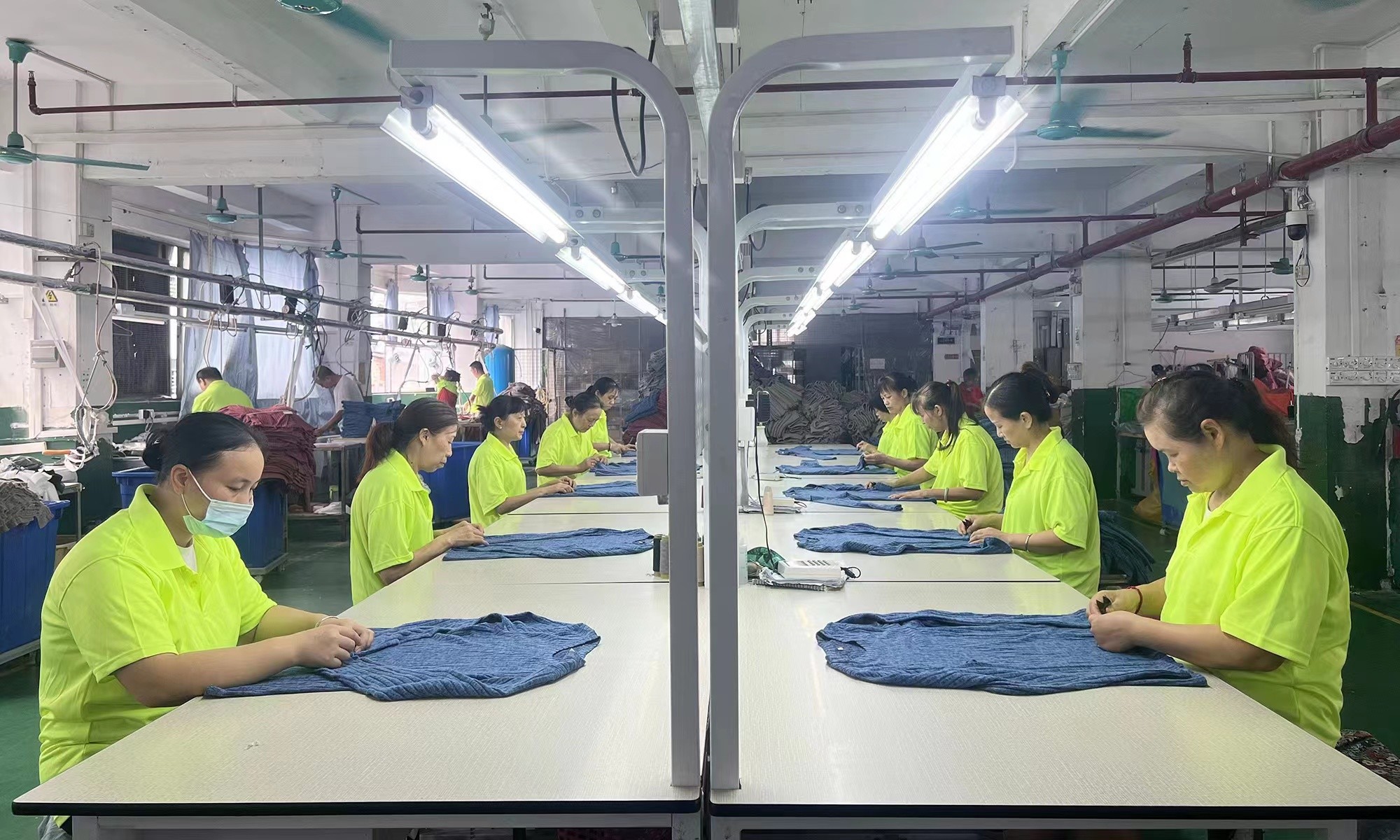 Guangzhou Vinas clothing technology Co., LTD خط تولید کارخانه