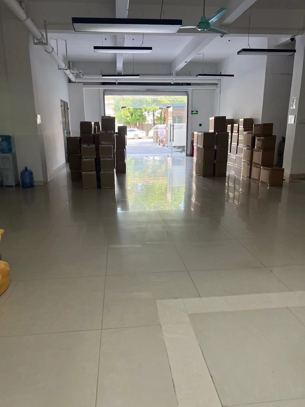 Guangzhou Vinas clothing technology Co., LTD خط تولید کارخانه