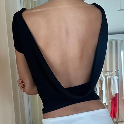 زن کم دست کوتاه و داغ و سکسی بدون پشت