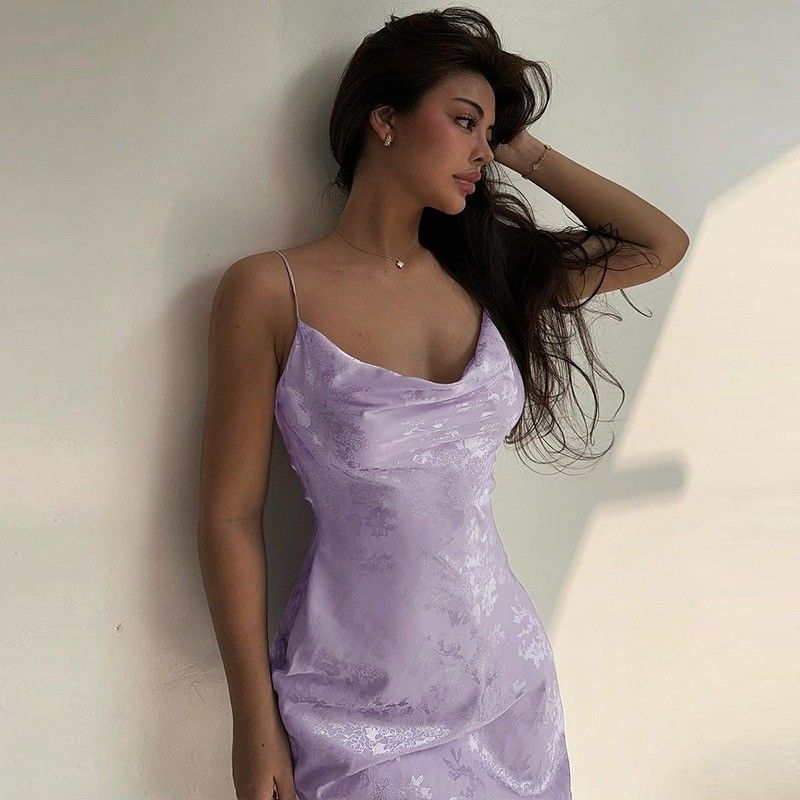 لباس جدید زنانه تابستاني با گردن خطي و سکسي سبک فرانسه